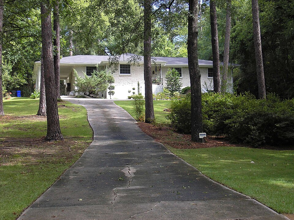 Photograph of Shirley Hills Historic District