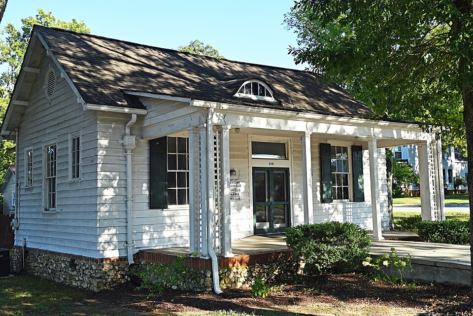 Photograph of Rockmart Woman's Club