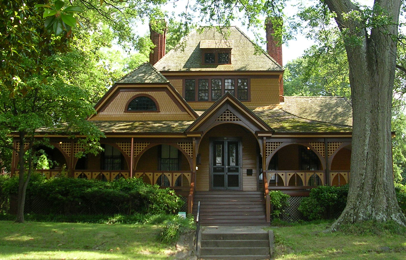 Photograph of West End Historic District