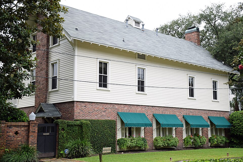 Photograph of Strachan House Garage