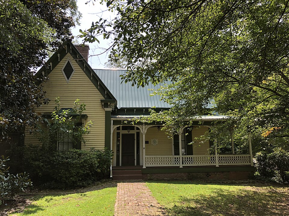 Photograph of Almand-O'Kelley-Walker House