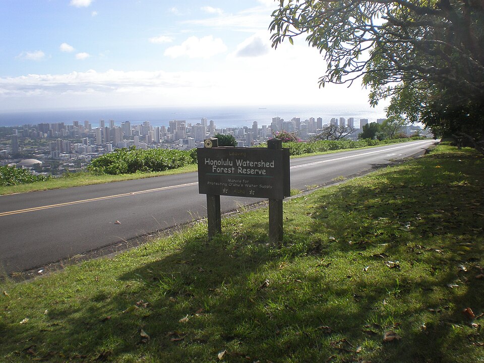 Photograph of Tantalus-Round Top Road
