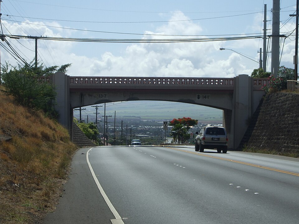 Photograph of Ka'ahumanu Avenue-Naniloa Drive Overpass