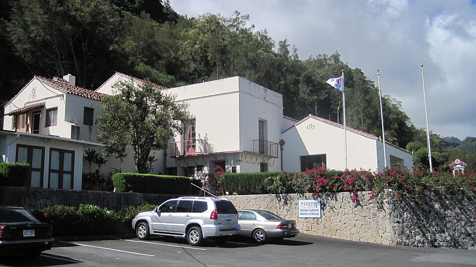 Photograph of Georges de S. Canavarro House