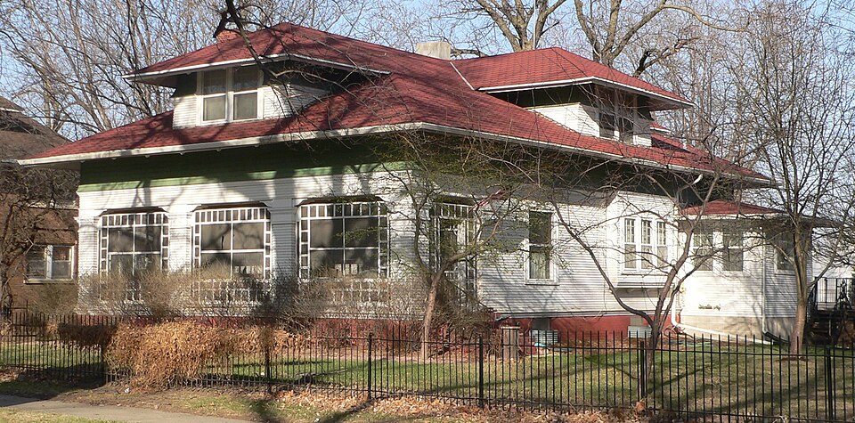 Photograph of James P. Newton House and Maid Cottage
