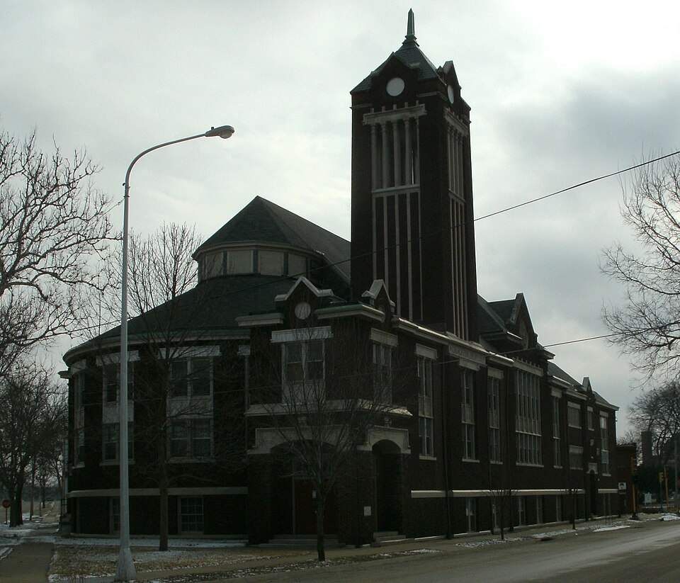 Photograph of Walnut Street Baptist Church