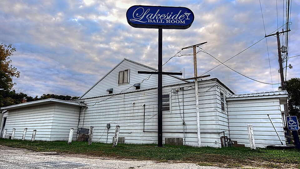 Photograph of Lakeside Ballroom