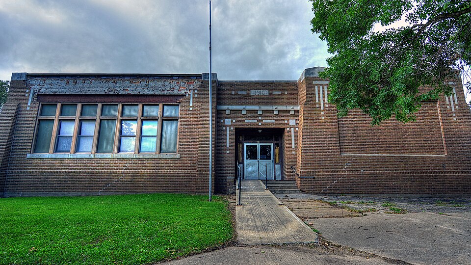 Photograph of Lincoln Elementary School