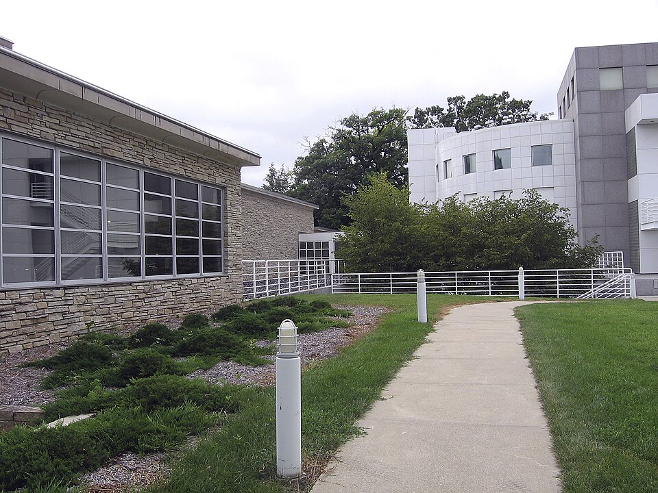 Photograph of Des Moines Art Center