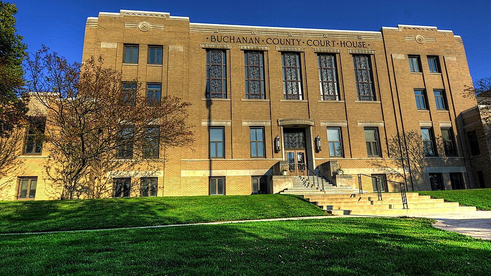 Photograph of Buchanan County Courthouse
