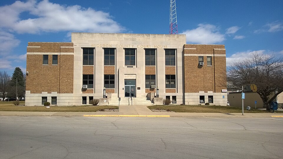 Photograph of Audubon County Court House