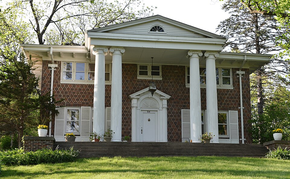 Photograph of Linden Heights Historic District