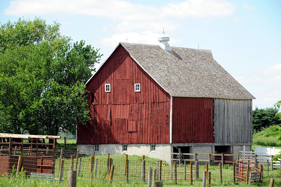 Photograph of Mulcahy Barn