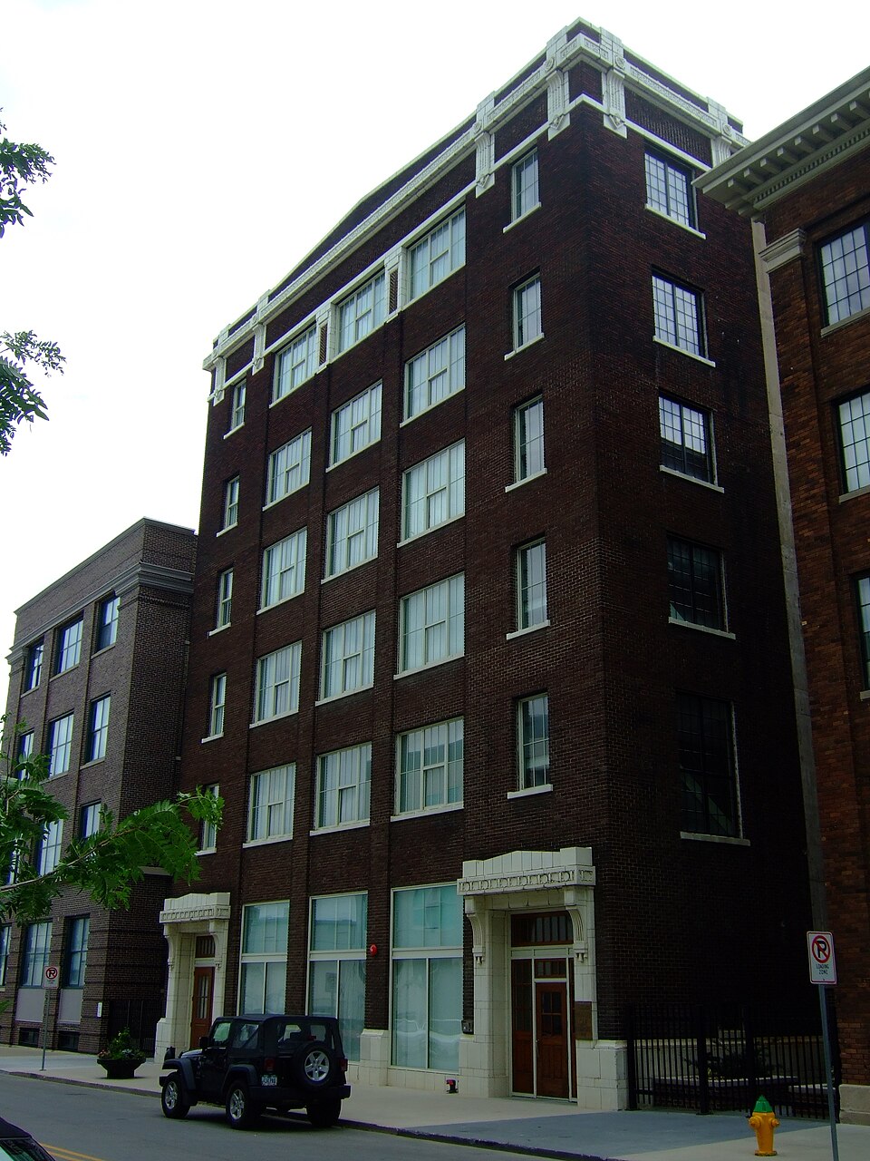 Photograph of Herring Motor Car Company Building