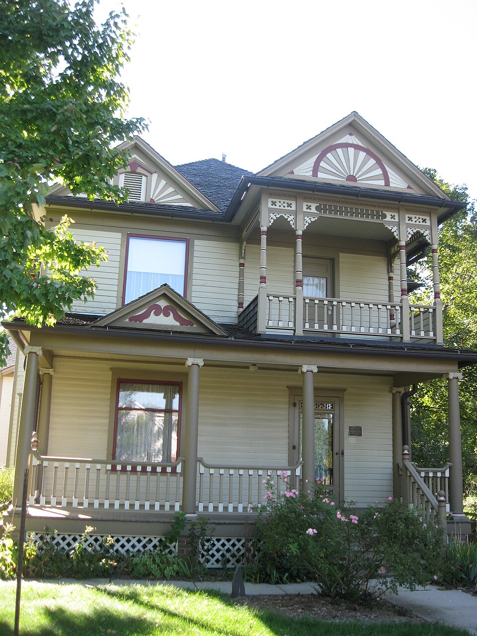 Photograph of Henry T. and Emilie (Wiese) Henryson House
