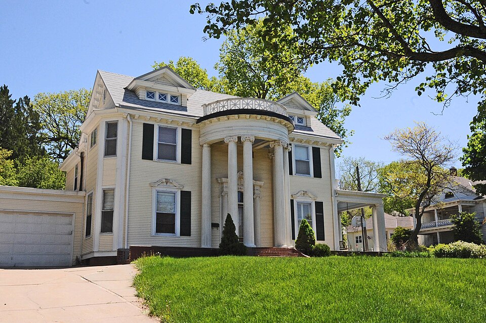 Photograph of Willow-Bluff-3rd Street Historic District