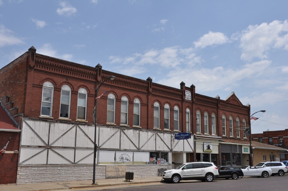 Photograph of Syndicate Block