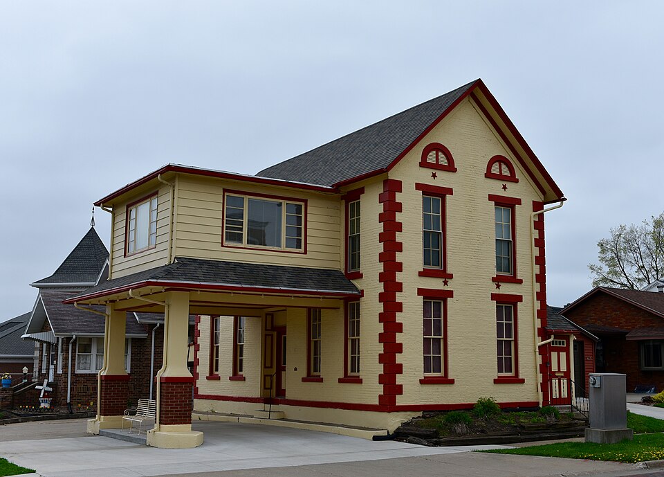 Photograph of Henry and Johanna Van Maren House-Diamond Filling Station