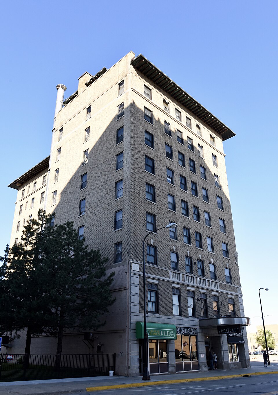 Photograph of Hotel President