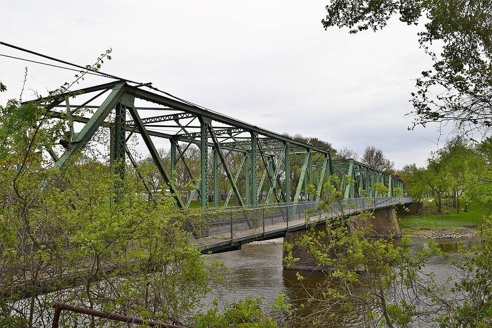 Photograph of Third Street Bridge