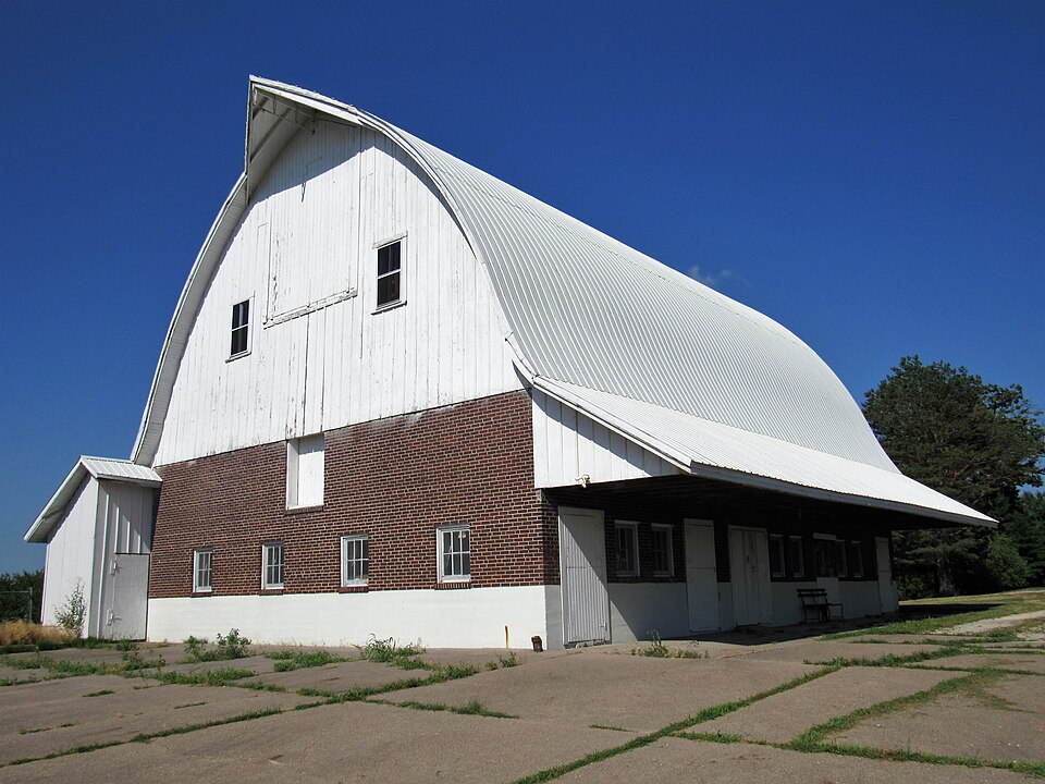 Photograph of Muscatine County Home Dairy Barn