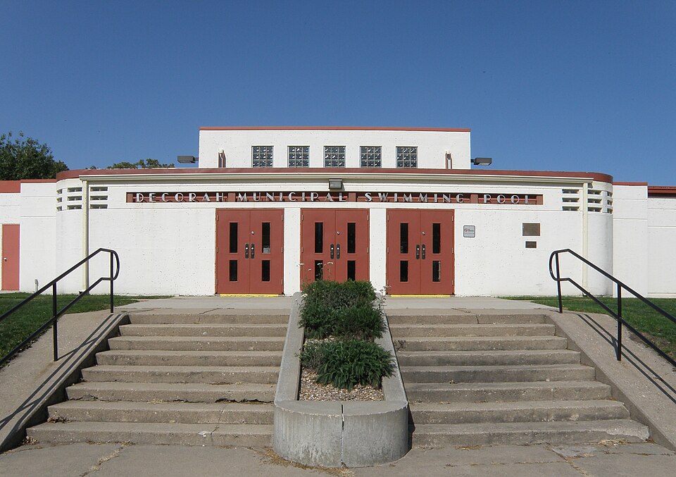 Photograph of Decorah Municipal Bathhouse and Swimming Pool