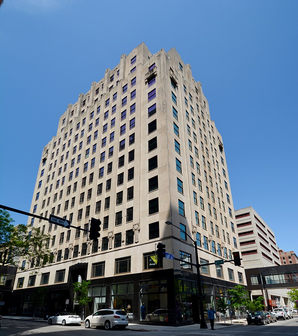 Photograph of Des Moines Building