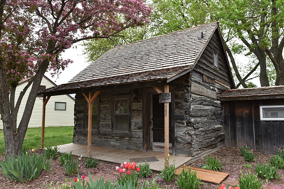 Photograph of Thomas F. and Nancy Tuttle House