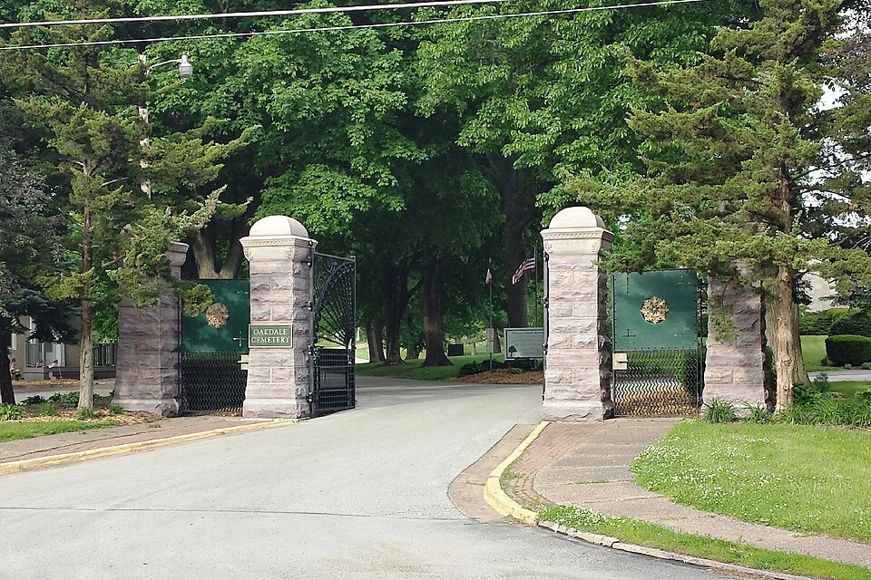 Photograph of Oakdale Memorial Gardens