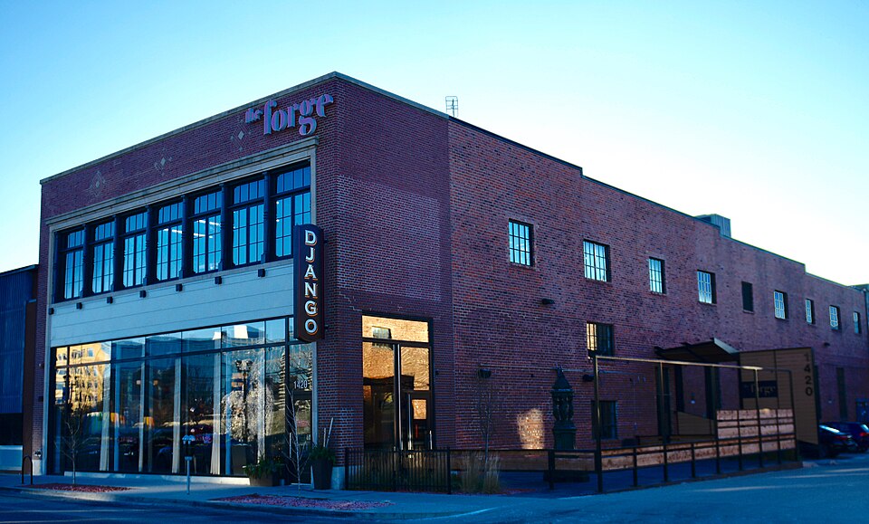 Photograph of Apperson-Iowa Motor Car Company Building