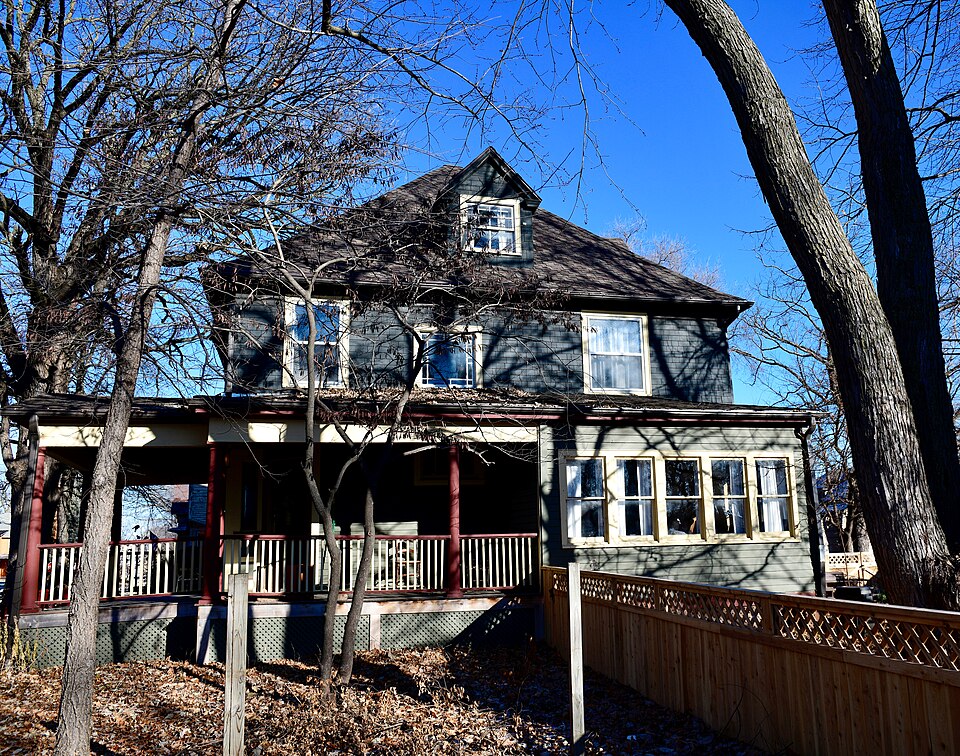 Photograph of Polk County Homestead and Trust Company Addition Historic District