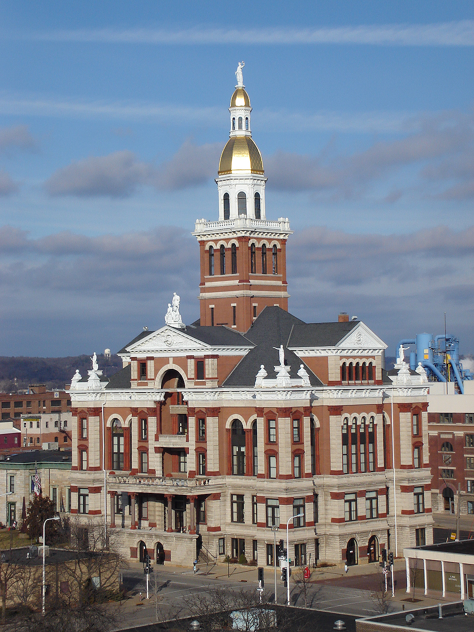 Photograph of Dubuque County Courthouse