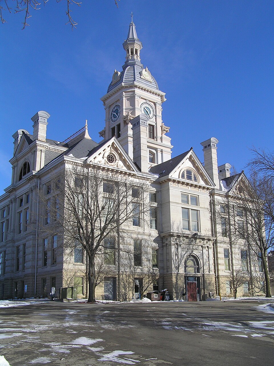 Photograph of Marshall County Courthouse