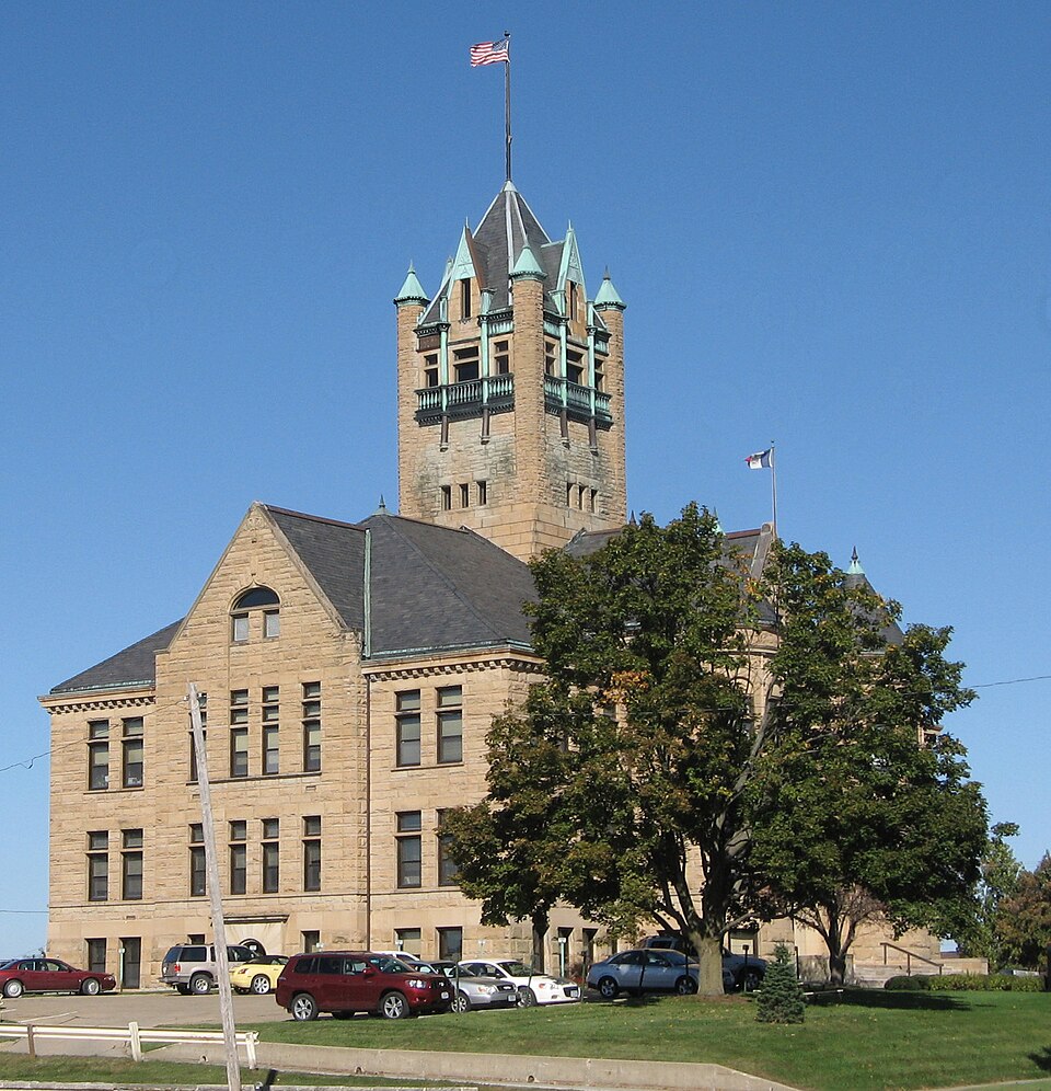 Photograph of Johnson County Courthouse