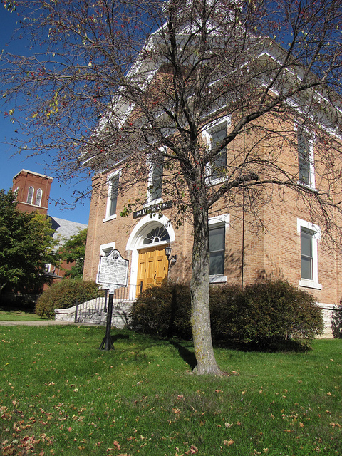 Photograph of Old Allamakee County Courthouse