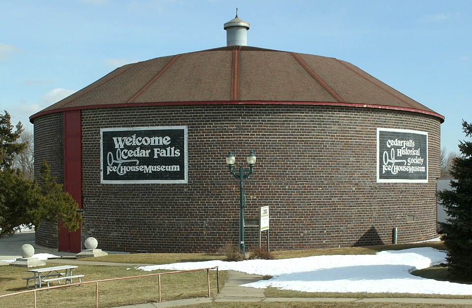 Photograph of Cedar Falls Ice House
