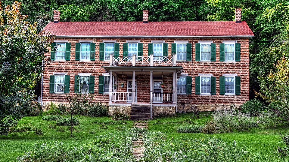 Photograph of Schmidt House