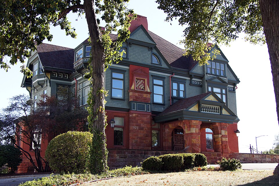 Photograph of Herndon Hall