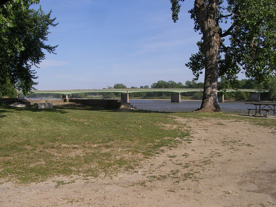 Photograph of Des Moines River Locks No. 5 and No. 7