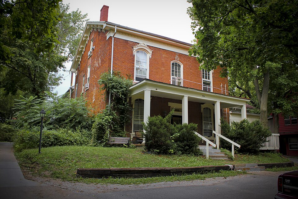 Photograph of Charles Berryhill House