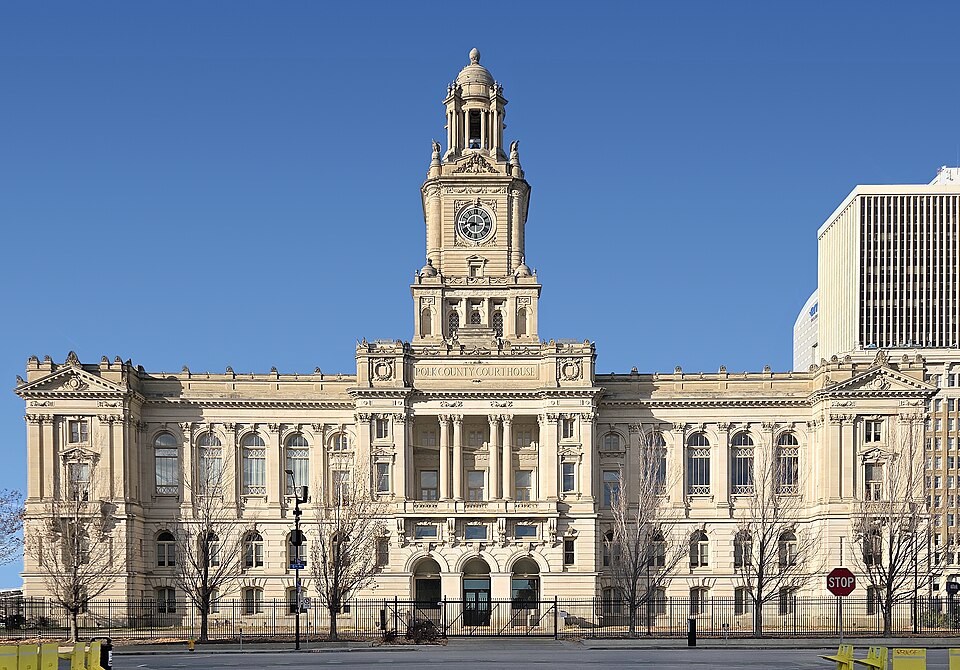 Photograph of Polk County Courthouse