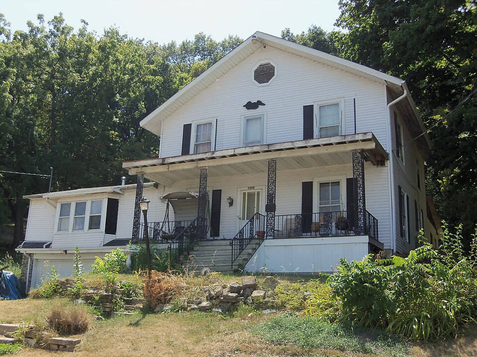 Photograph of John H. Suiter House
