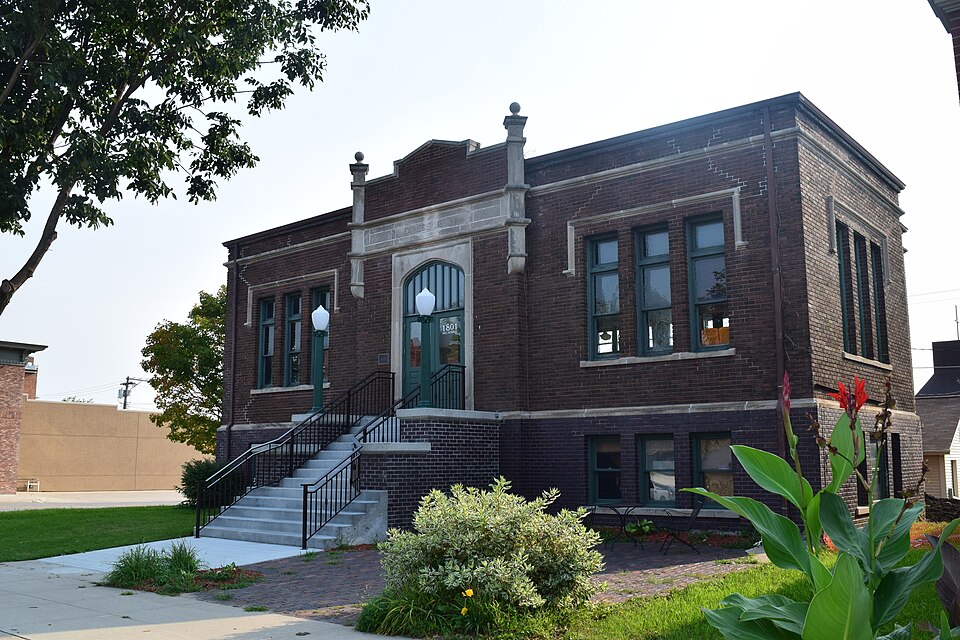 Photograph of Old Spirit Lake Public Library