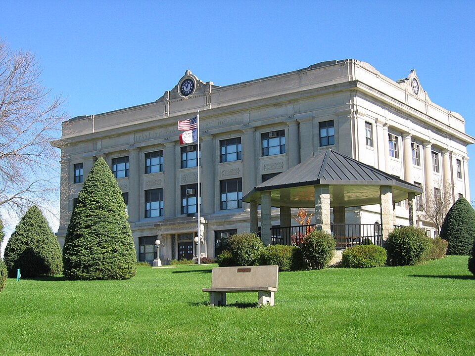 Photograph of Fayette County Courthouse