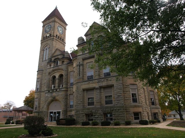 Photograph of Grundy County Courthouse