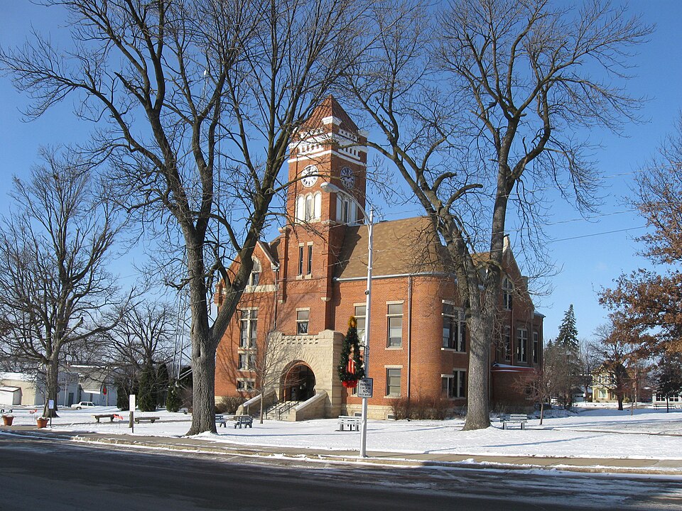 Photograph of Tama County Courthouse