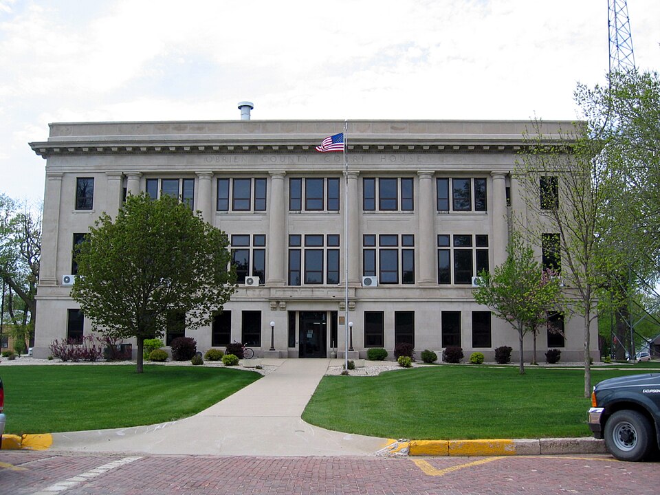 Photograph of O'Brien County Courthouse