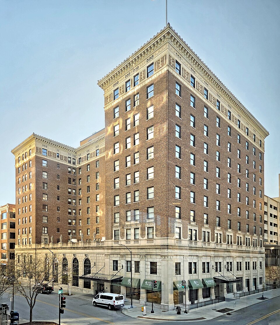 Photograph of Hotel Fort Des Moines