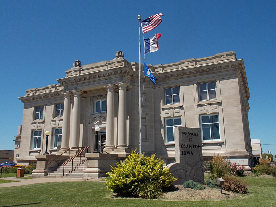 Photograph of Clinton Public Library