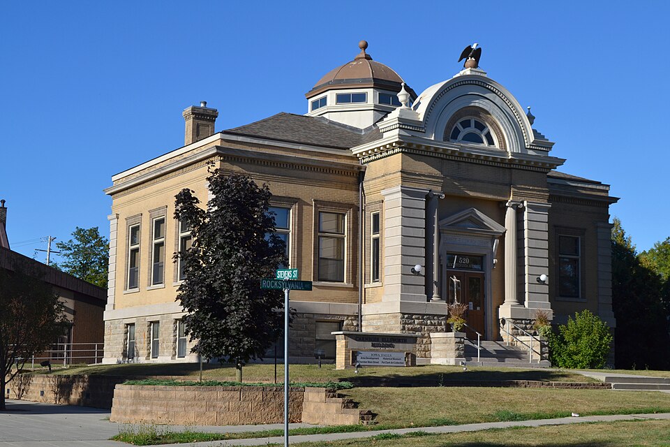 Photograph of Carnegie-Ellsworth Public Library